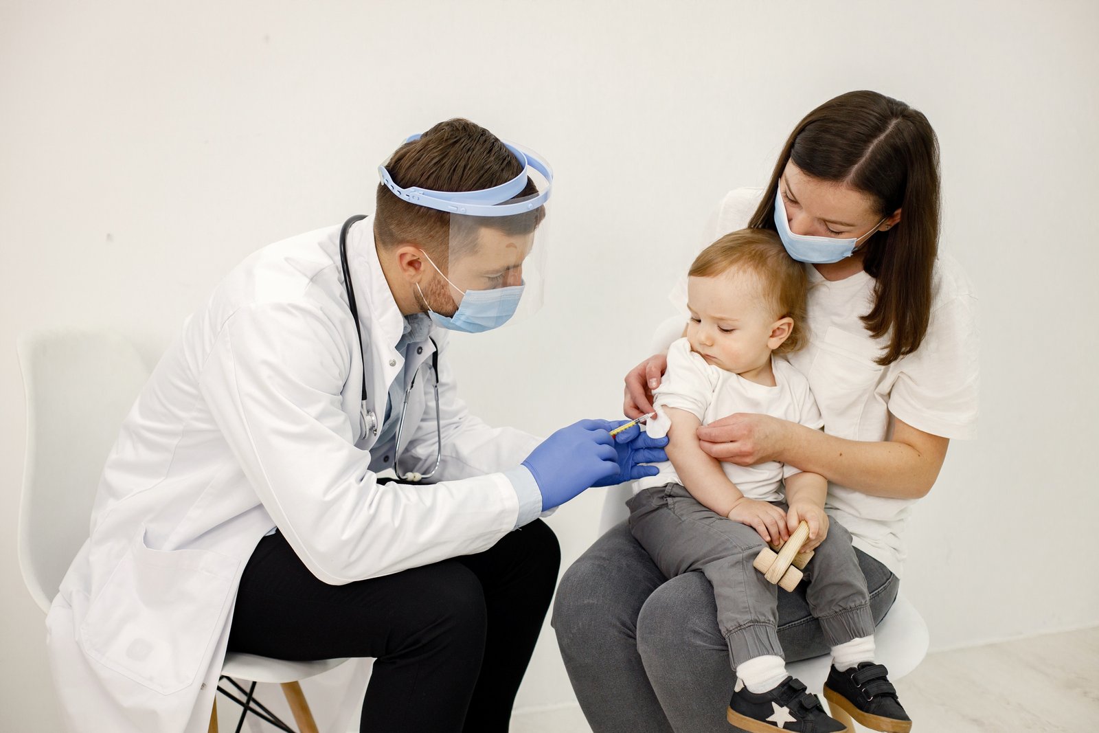 Child vaccination schedule by age